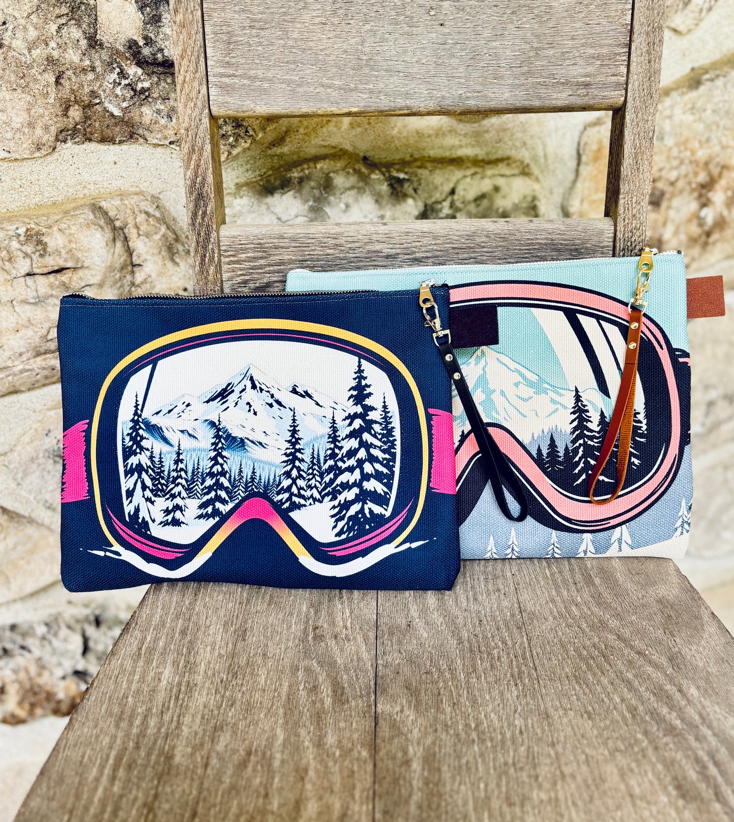 Wristlet Carry all Strong type Ski goggles bag made in Montreal Canada