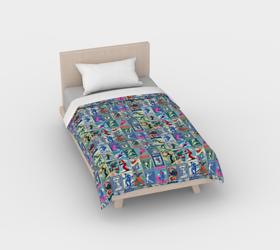 Housse de couette au style vintage Femme Ski en bleu Art Collage pour le plus agréable des sommeils. Fabriqué en 100% coton de qualité au Canada