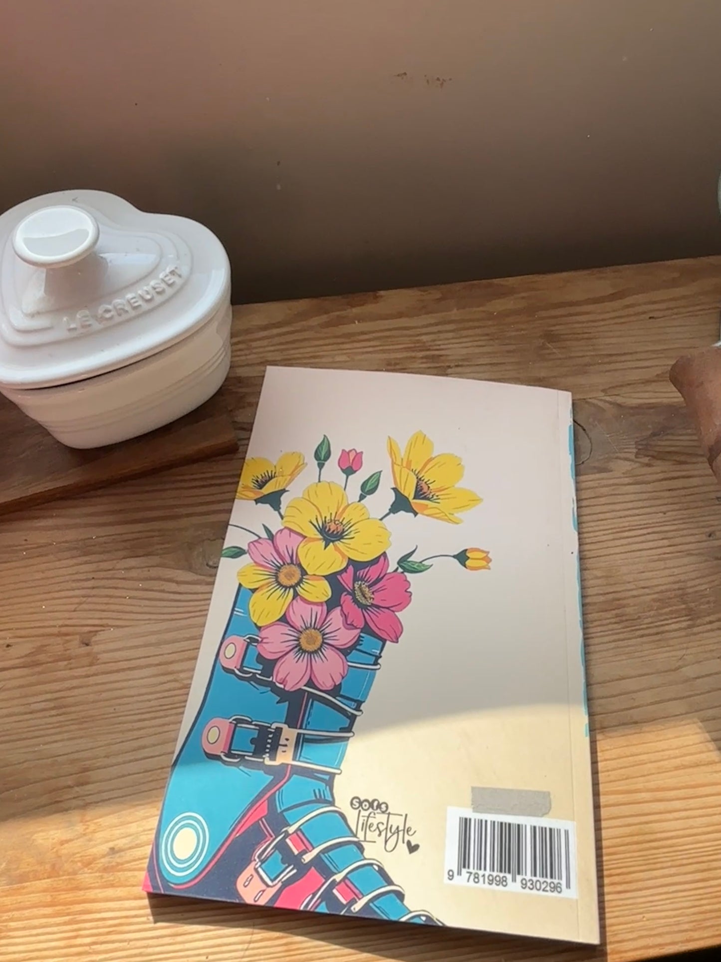 Notebook for everyday. Write notes, draw doodles or use as a Junk Journal. In Spring Ski boots