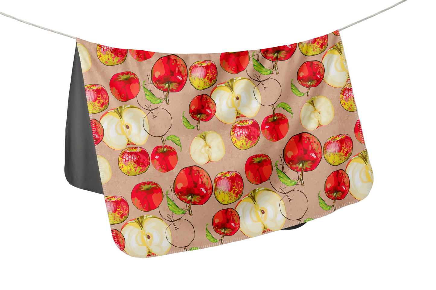 Couverture d'amour en forme de pomme fabriquée à Montréal avec un tissu minky épais, doux et anti-boulochage