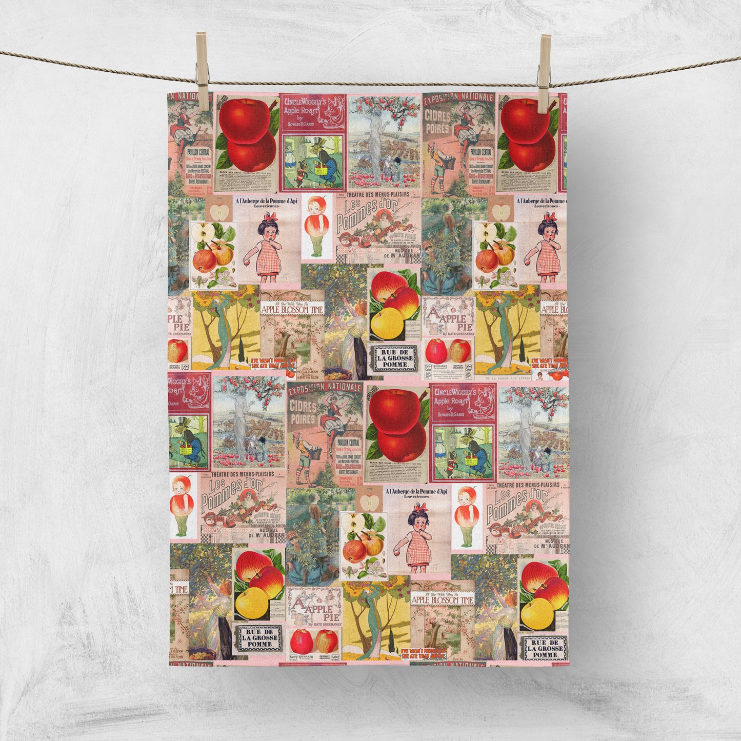 Sac surprise sur le thème de la Pomme. Contient une variété d'articles sur le thème des pommes ! Un mélange d'articles faits main et sélectionnés avec soin.